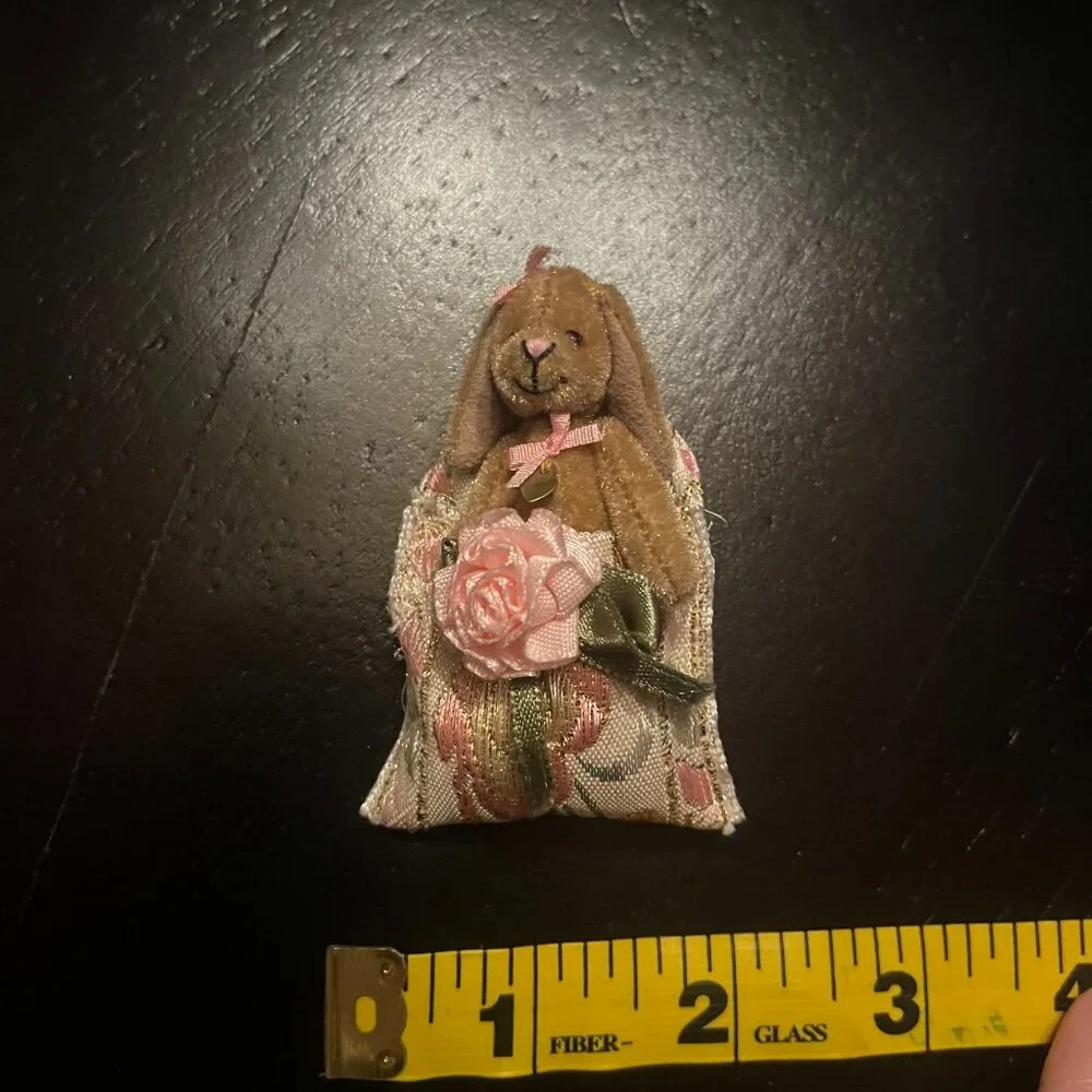 Vintage Fabric Bunny Pin in Fabric Pouch